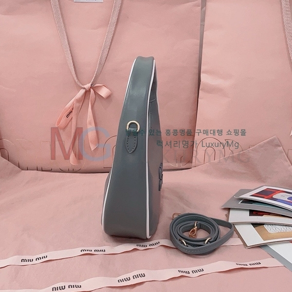 �̿�̿� ���� ȣ���� ���� 5BC125-102