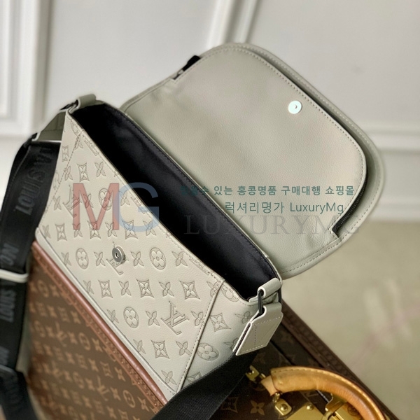 ���̺��� ���޽� �޽��� ũ�ν��� M14912-100