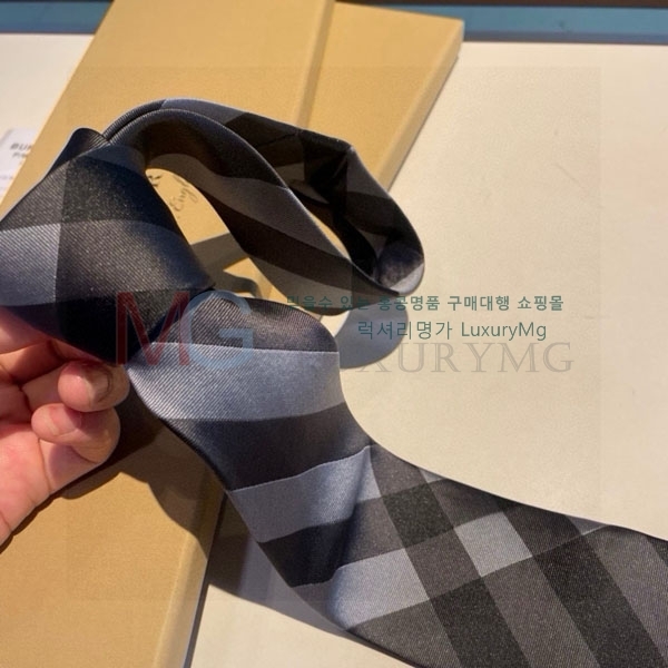 ������ ��Ÿ�� BU066270-1