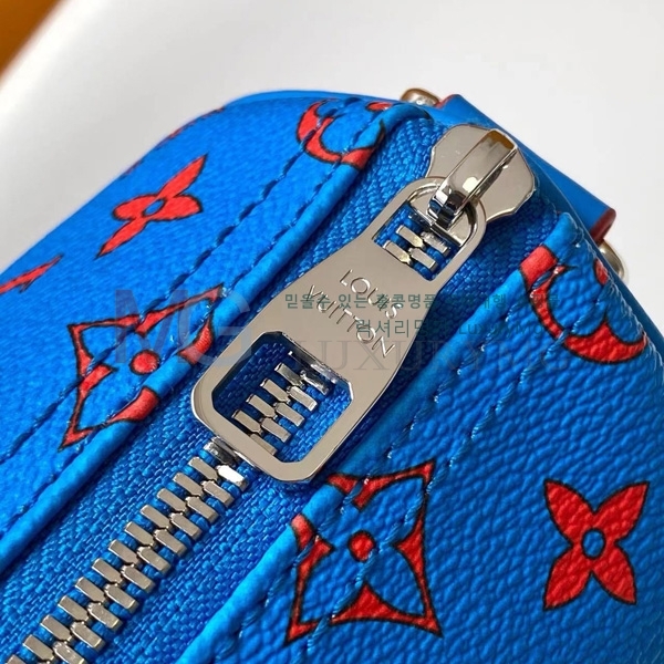 ���̺��� Ű�� �ݵѸ��� 25 M14989-1