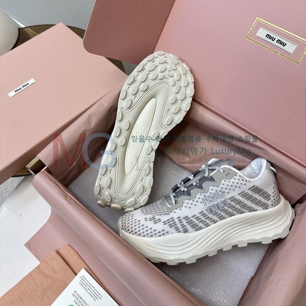 �������� �̿�̿� ����Ŀ�� MH313891-4