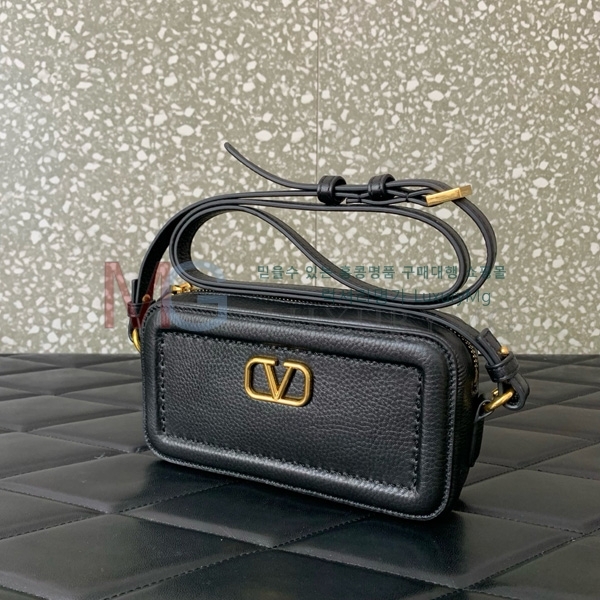 �߷�Ƽ�� ����ٴ� ũ�ν��� V6205-1