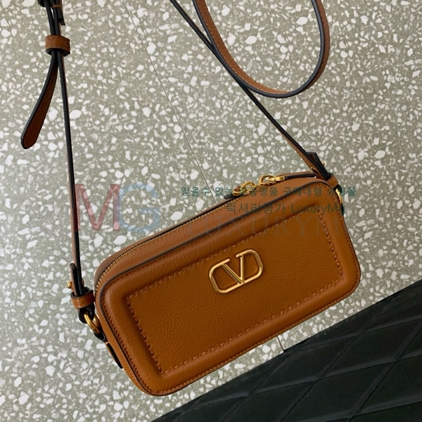 �߷�Ƽ�� ����ٴ� ũ�ν��� V6205-4