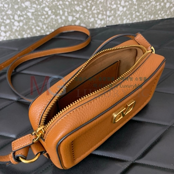 �߷�Ƽ�� ����ٴ� ũ�ν��� V6205-4