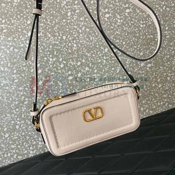�߷�Ƽ�� ����ٴ� ũ�ν��� V6205-2