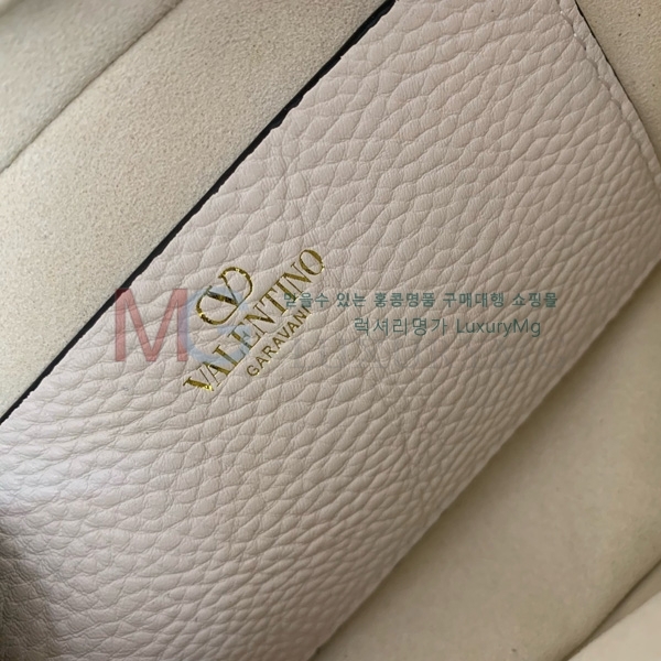 �߷�Ƽ�� ����ٴ� ũ�ν��� V6205-2