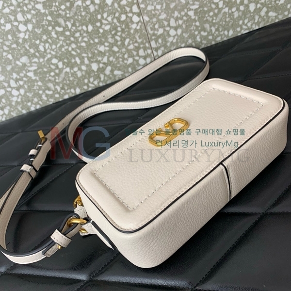 �߷�Ƽ�� ����ٴ� ũ�ν��� V6205-2