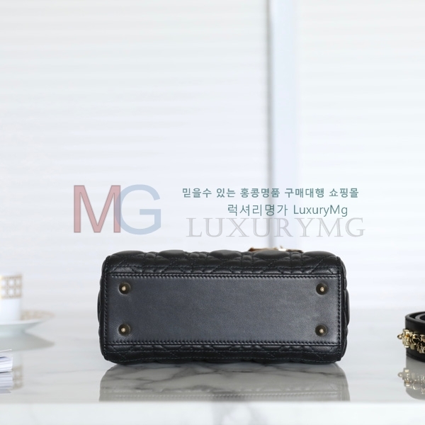 ��� ���� ���̵�� M557700-2
