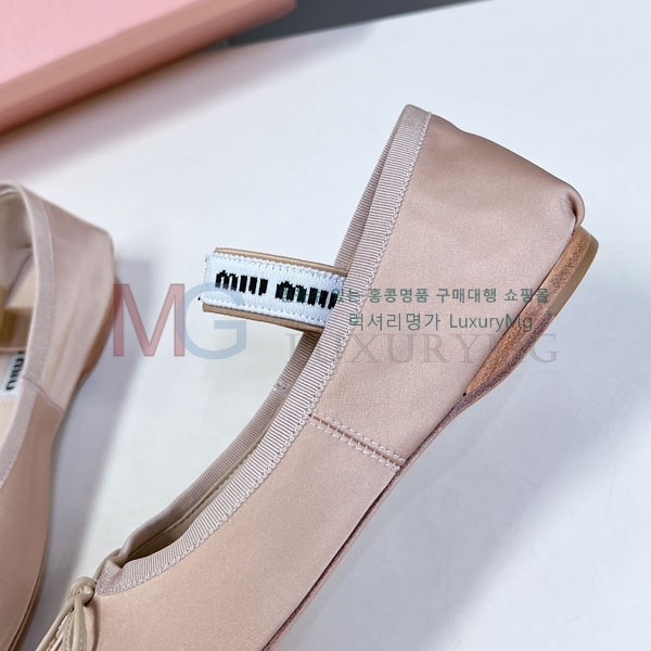���� �̿�̿� �÷����� 1MIU61778-8