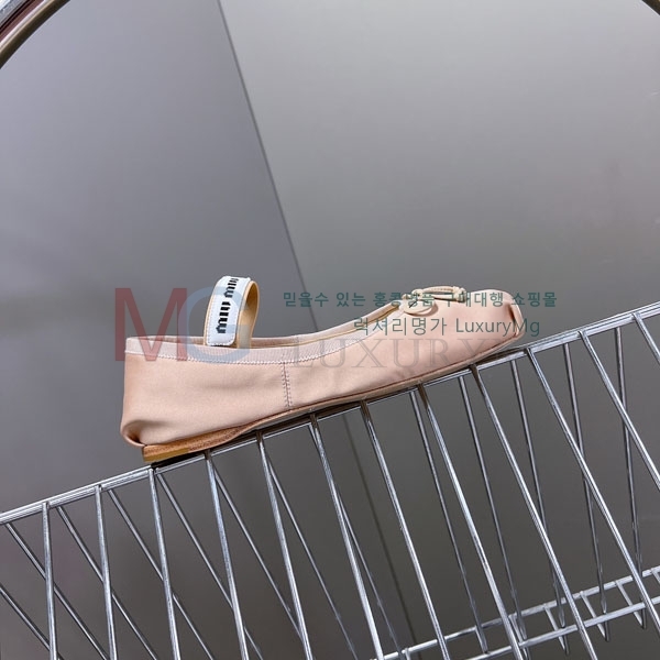 ���� �̿�̿� �÷����� 1MIU61778-8