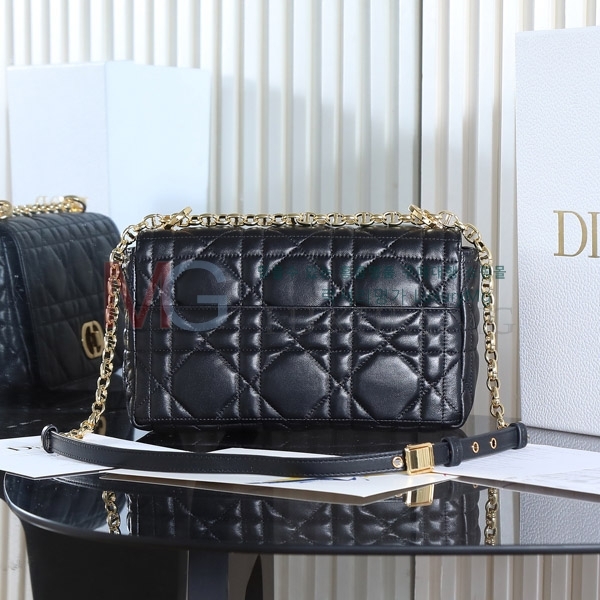 ��� �̵� ���̵�� M307700-3