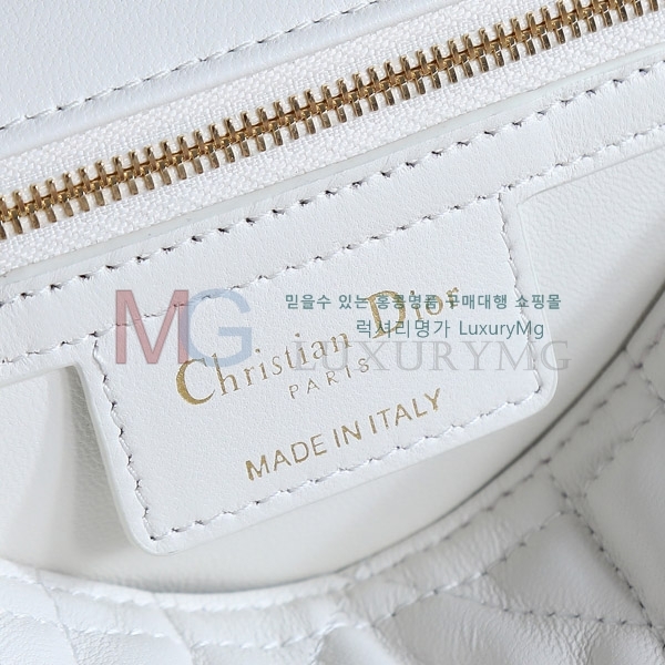 ��� �̵� ���̵�� M307700-1