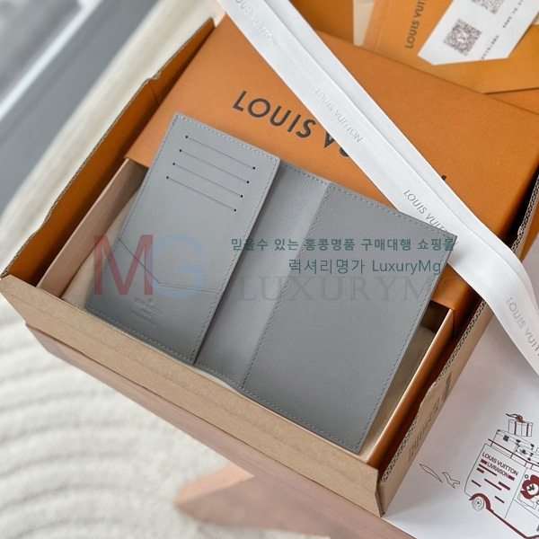 ���̺��� �н���Ʈ Ŀ�� �������� M14798-204
