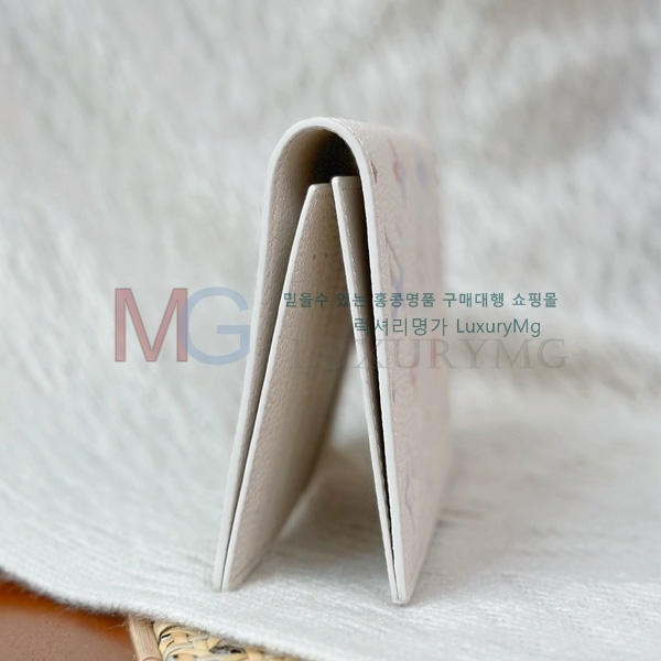 ���̺��� �н���Ʈ Ŀ�� M25917-50