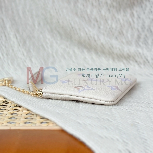 ���̺��� Ű �Ŀ�ġ M25597-50
