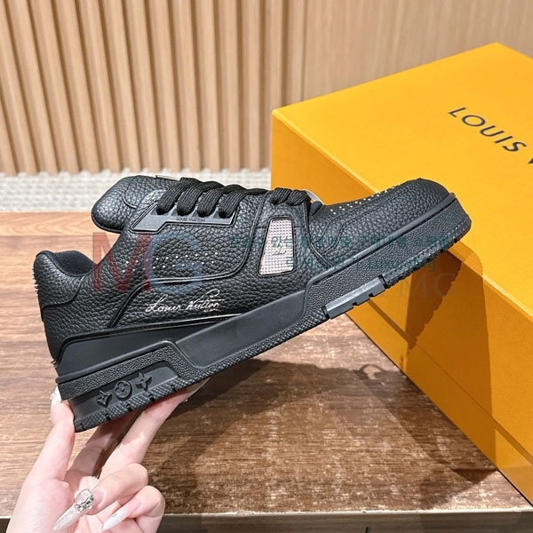  �������� ���̺��� 𝐋-𝐓𝐑𝐀𝐈𝐍𝐄𝐑 ����Ŀ�� 1LV522365