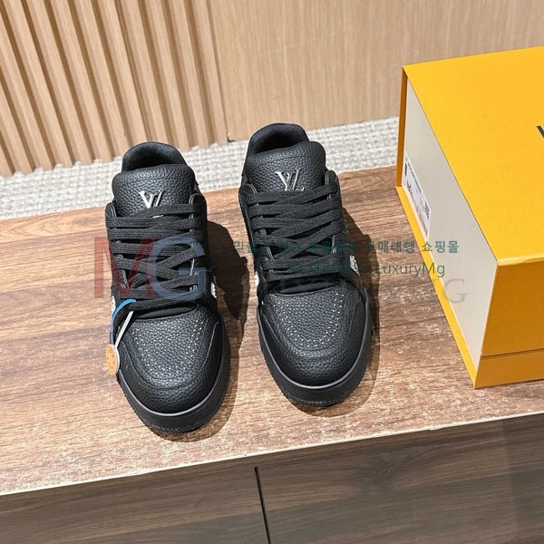  �������� ���̺��� 𝐋-𝐓𝐑𝐀𝐈𝐍𝐄𝐑 ����Ŀ�� 1LV522365