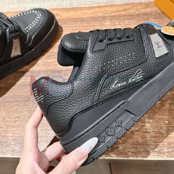  �������� ���̺��� 𝐋-𝐓𝐑𝐀𝐈𝐍𝐄𝐑 ����Ŀ�� 1LV522365