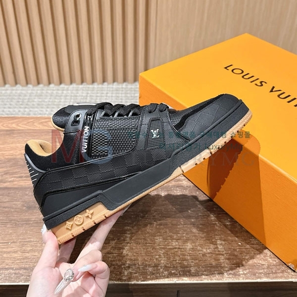  �������� ���̺��� 𝐋-𝐓𝐑𝐀𝐈𝐍𝐄𝐑 ����Ŀ�� 1LV55506-7