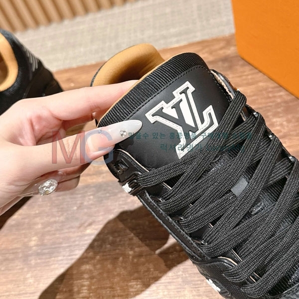  �������� ���̺��� 𝐋-𝐓𝐑𝐀𝐈𝐍𝐄𝐑 ����Ŀ�� 1LV55506-7
