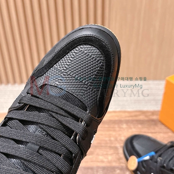  �������� ���̺��� 𝐋-𝐓𝐑𝐀𝐈𝐍𝐄𝐑 ����Ŀ�� 1LV55506-7