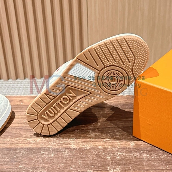  �������� ���̺��� 𝐋-𝐓𝐑𝐀𝐈𝐍𝐄𝐑 ����Ŀ�� 1LV55506-8