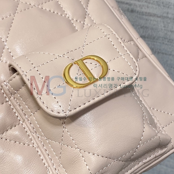 ��� Caro ���� ��Ƽĳ�� ü�� ���� D907720-3