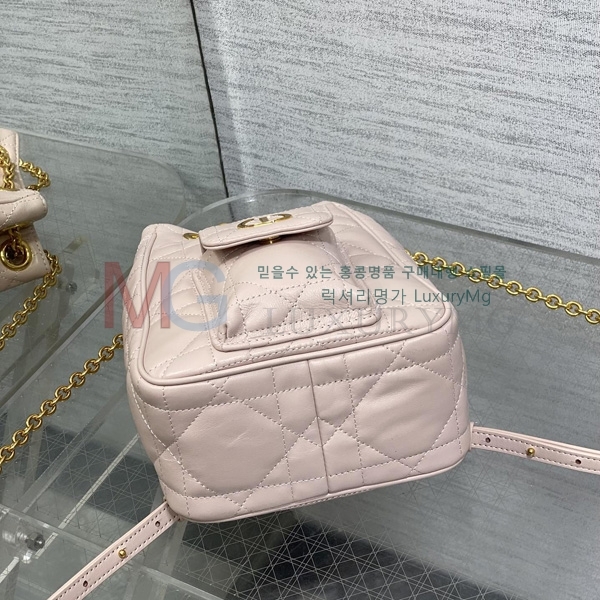 ��� Caro ���� ��Ƽĳ�� ü�� ���� D907720-3