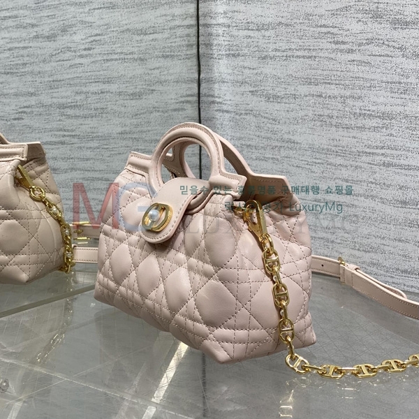 ��� Jolie ž �ڵ� �̴� �� D54104-3