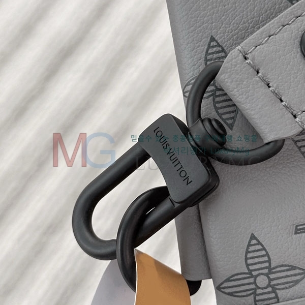 ���̺��� ����Ʈ ���� �Ŀ�ġ M81570-303