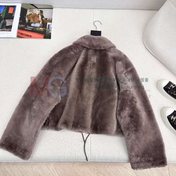 ���� �ο��� �þ �� ���� LOW23023-2