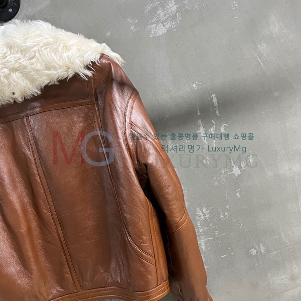 ���� �ο��� �簡�� ���� LOW23023-4