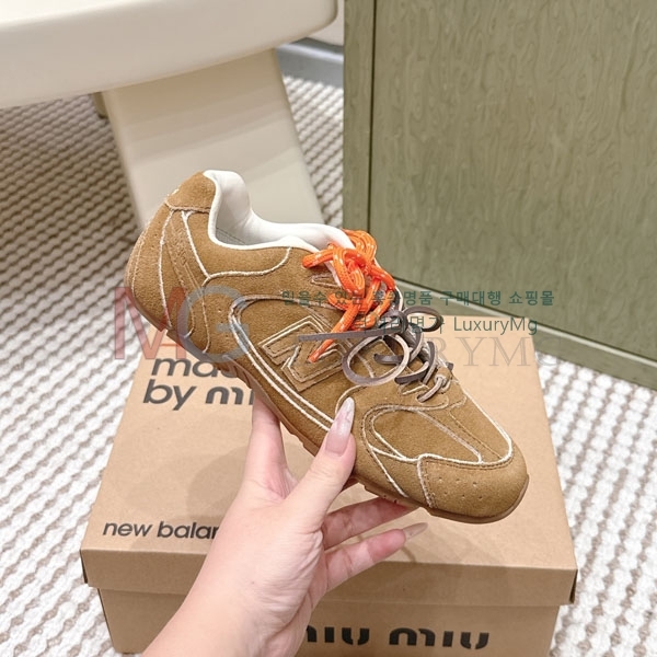  �̿�̿� ����Ŀ�� �������� M1807702-3