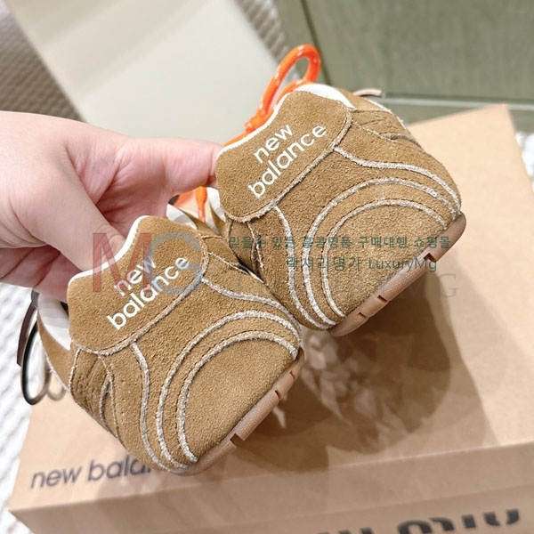  �̿�̿� ����Ŀ�� �������� M1807702-3