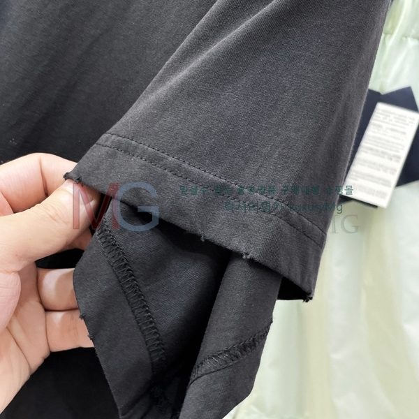 ���� �߷��þư� ���� Ƽ���� BL63412