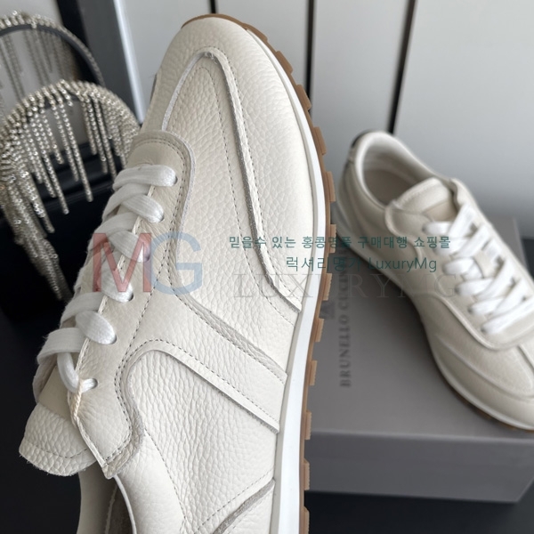  �������� ���ڷ� ��ġ�ڸ� �ȭ BC68831-1