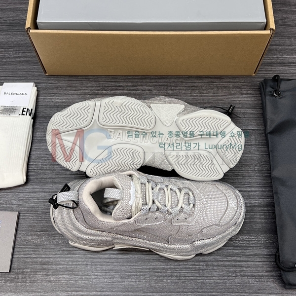 �������� �߷��þư� ����Ŀ�� BA8162603