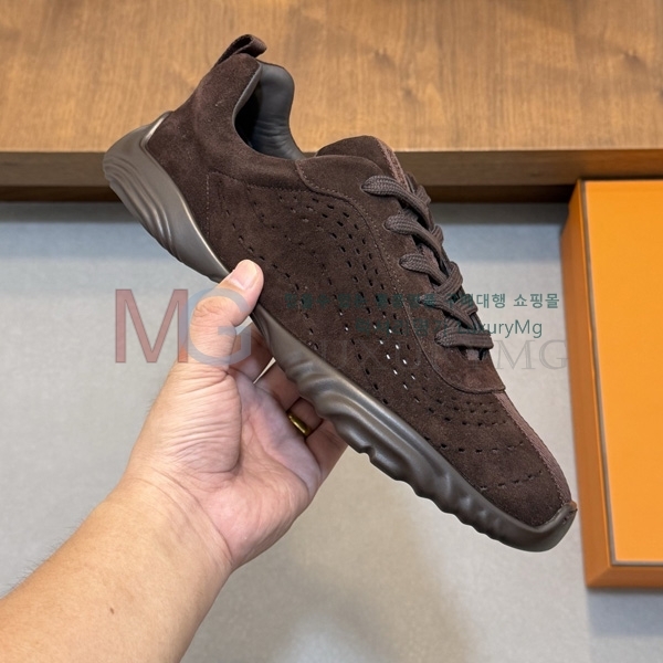���� �����޽� �ȭ HR93504-2