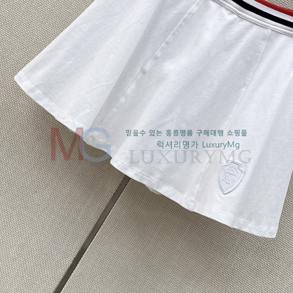���� ���ڷ� ��ġ�ڸ� ��ĿƮ BC33467-1