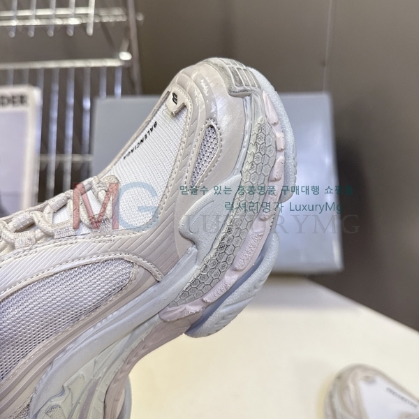 �������� �߷��þư� ����Ŀ�� BA81171-4