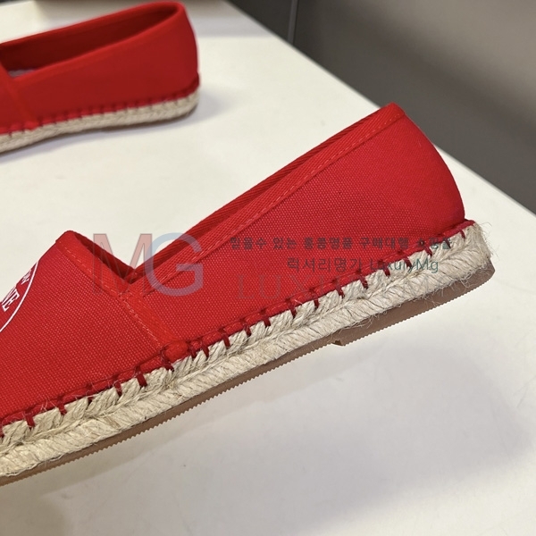 ������ �����ĵ� �÷����� SS477809-3