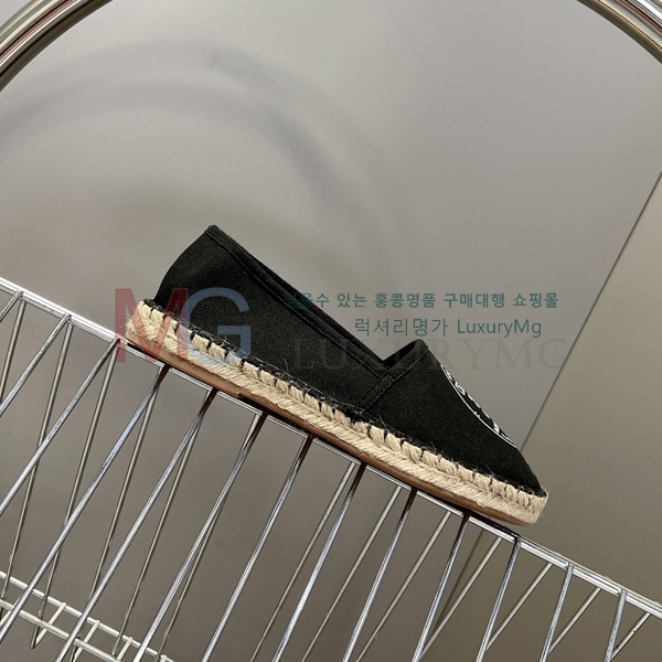 ������ �����ĵ� �÷����� SS477809-2