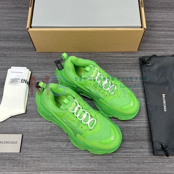 �������� �߷��þư� ����Ŀ�� BA8169066-8