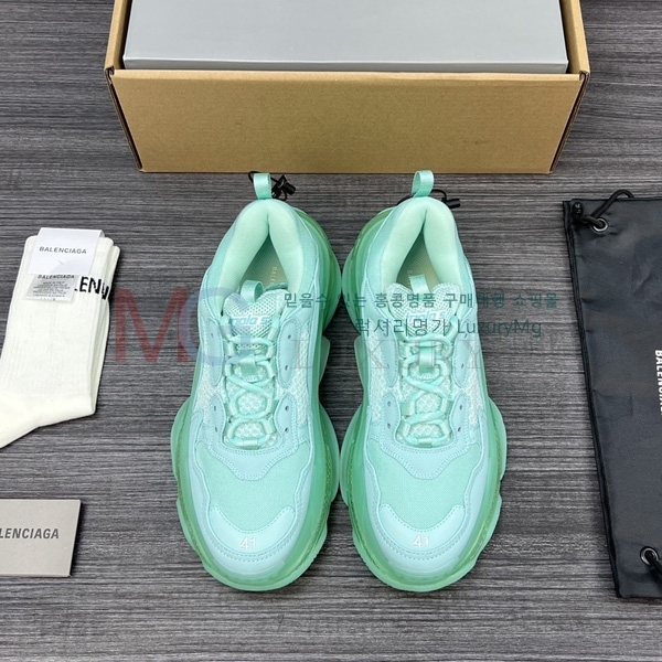 �������� �߷��þư� ����Ŀ�� BA8169066-7