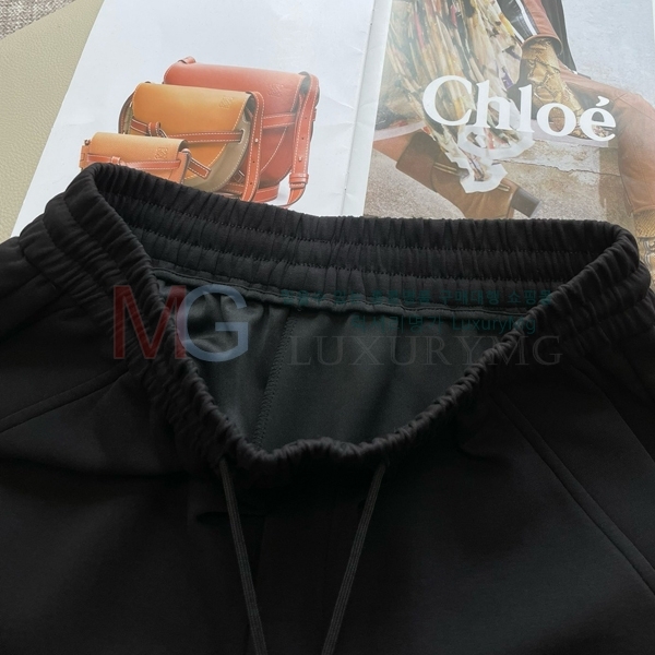 ���� ũ������ �ݹ��� 23436440-1