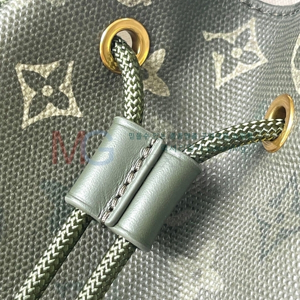 ���̺��� ũ�������� MM ���� M27080-20