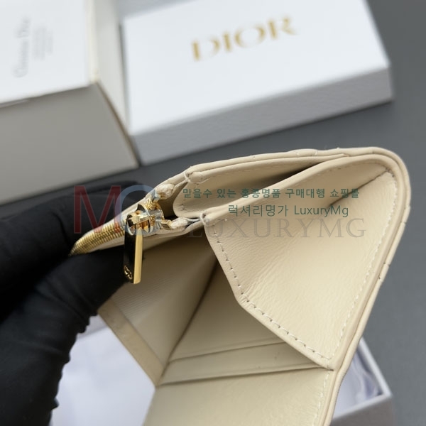 ��� ���̵� ��� �۸��� ���� S4026-1