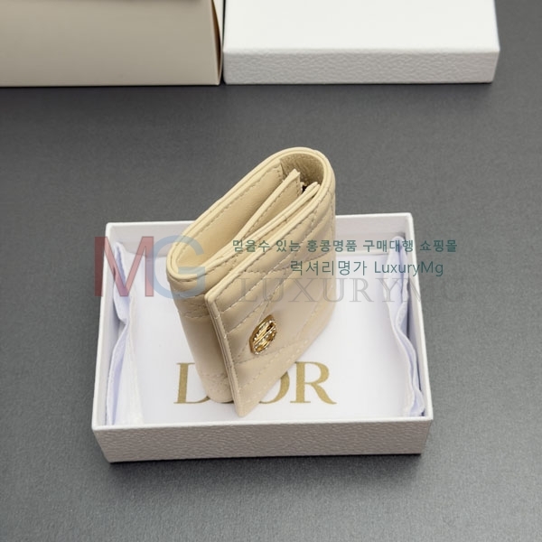 ��� ���̵� ��� �۸��� ���� S4026-1