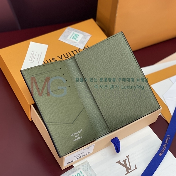 ���̺��� �н���Ʈ Ŀ�� �������� M28640-1