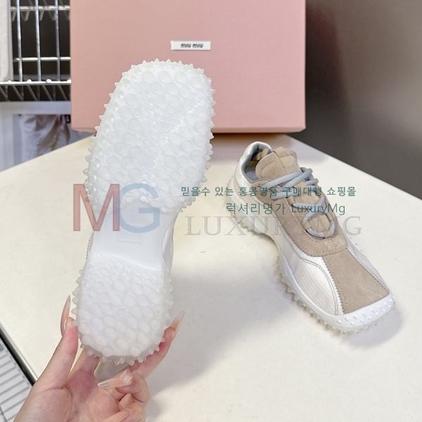 ���� �̿�̿� ����Ŀ�� MIU02240-3